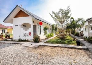 alpha motel