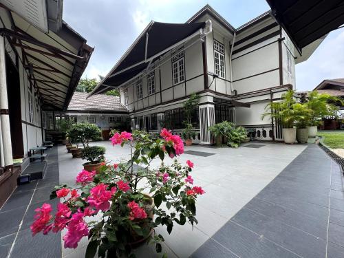 hickory penang hill