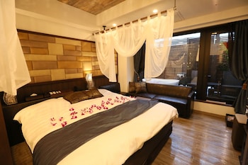 hotel petit bali higashishinjuku adults only