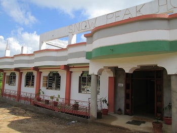 Snow Peak Hotel,In Chogoria,3 star