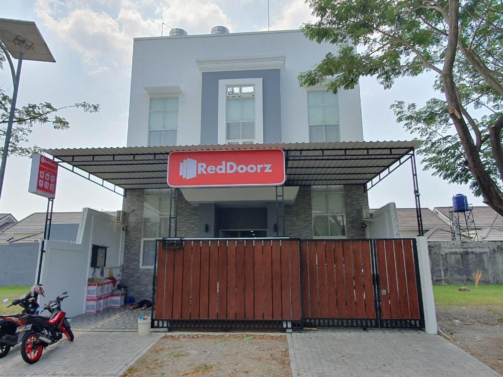 reddoorz near kawasan bandara ahmad yani semarang 2