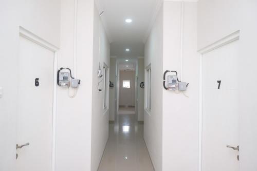 reddoorz near kawasan bandara ahmad yani semarang 2
