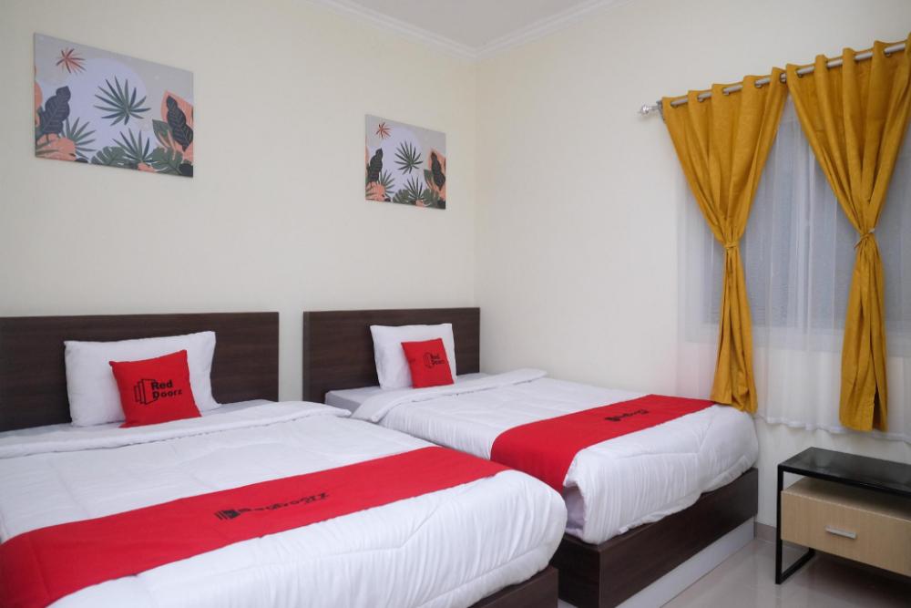 reddoorz near kawasan bandara ahmad yani semarang 2