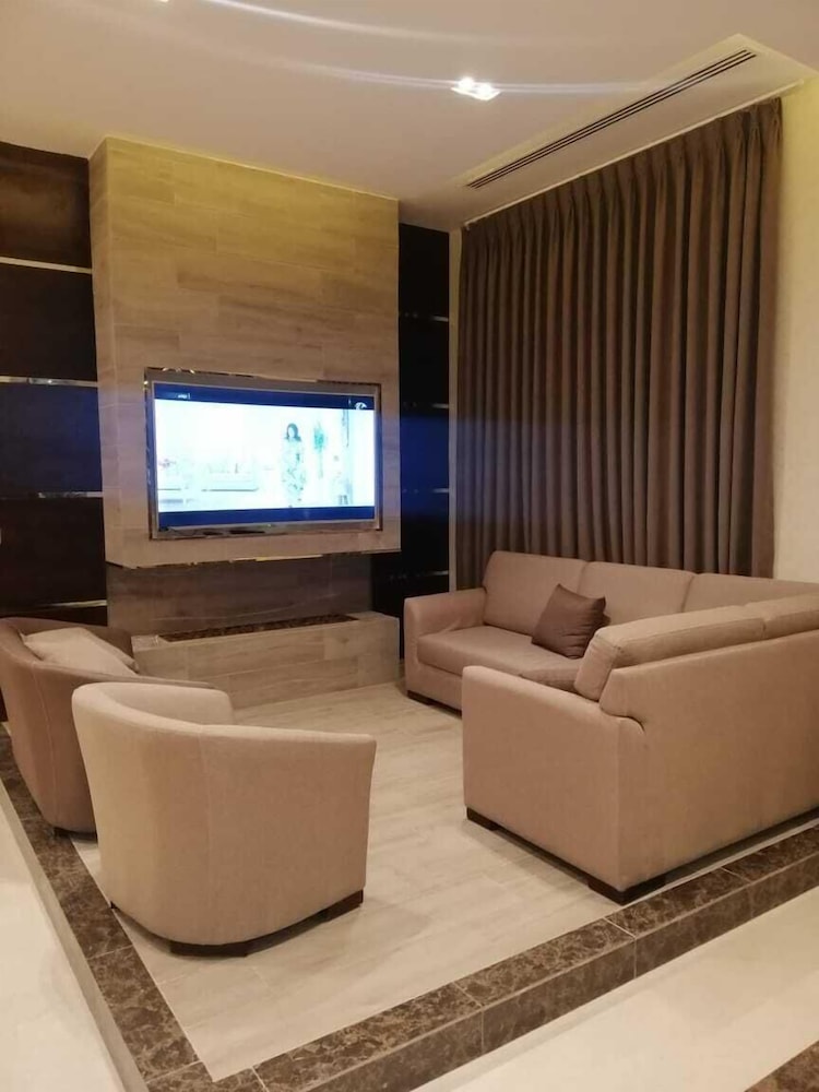 big ben hotel suites