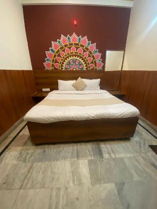 rudra hotel