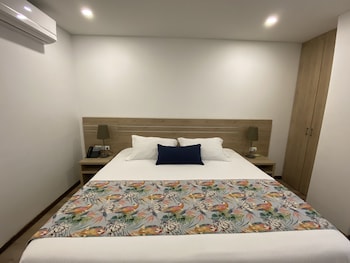 ecohub hotel medellin