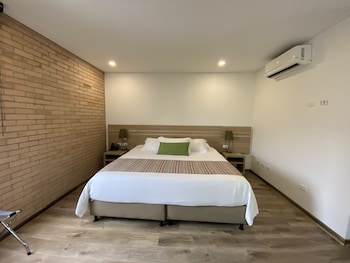 ecohub hotel medellin