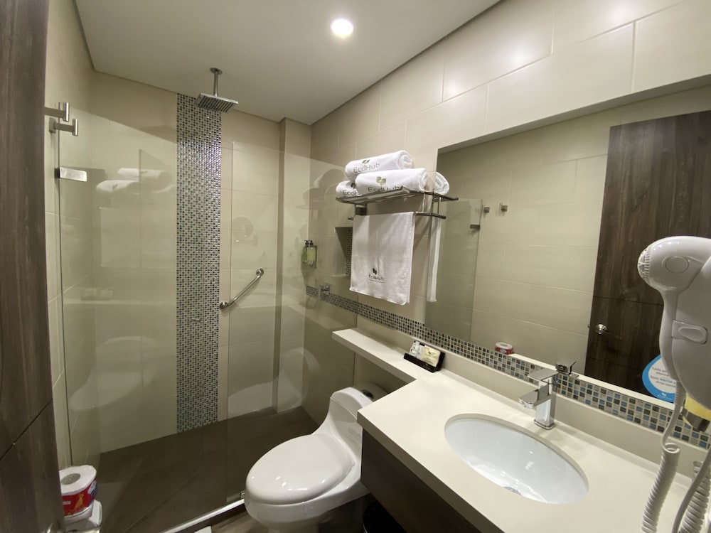 ecohub hotel medellin