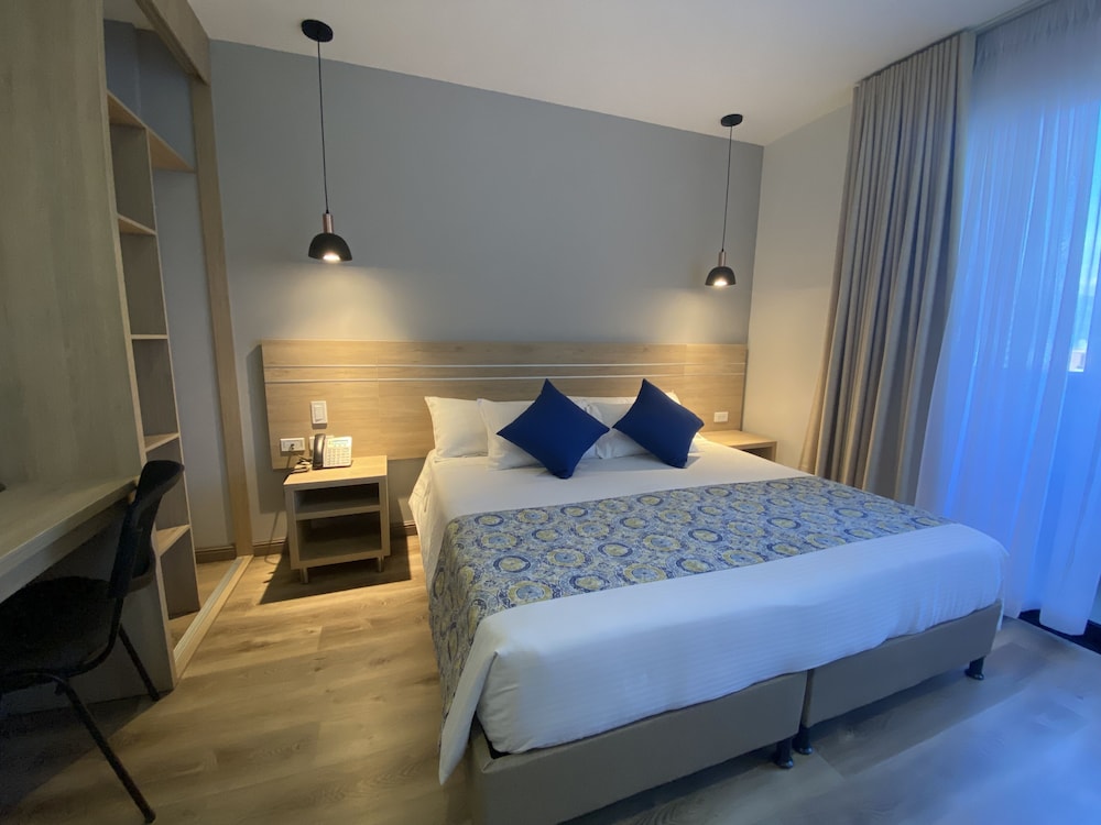 ecohub hotel medellin