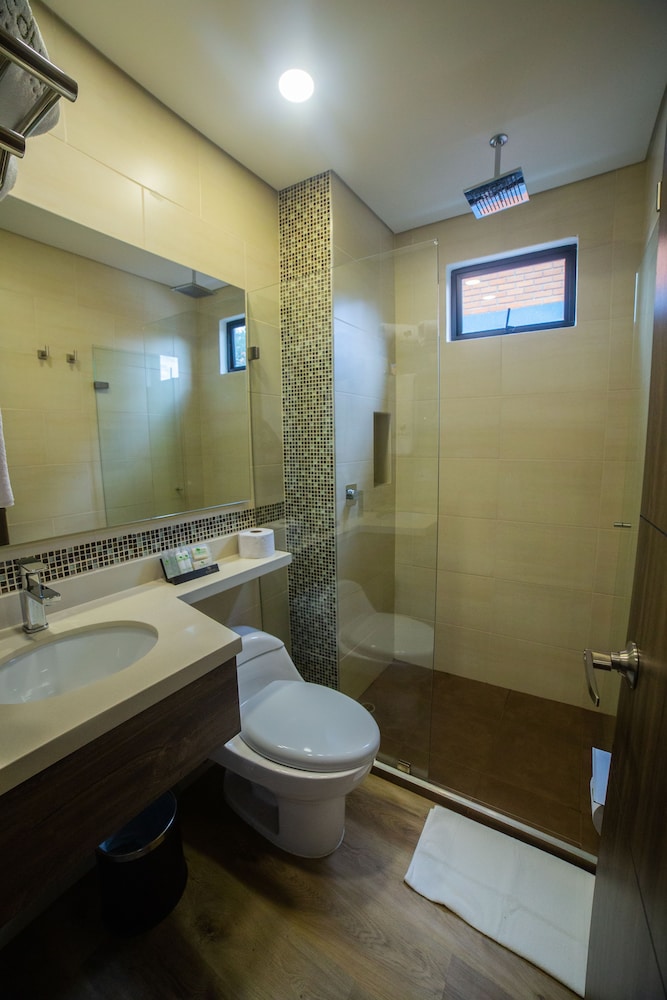 ecohub hotel medellin