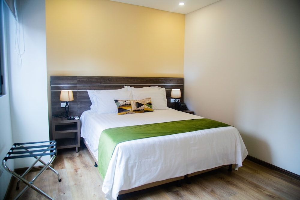 ecohub hotel medellin