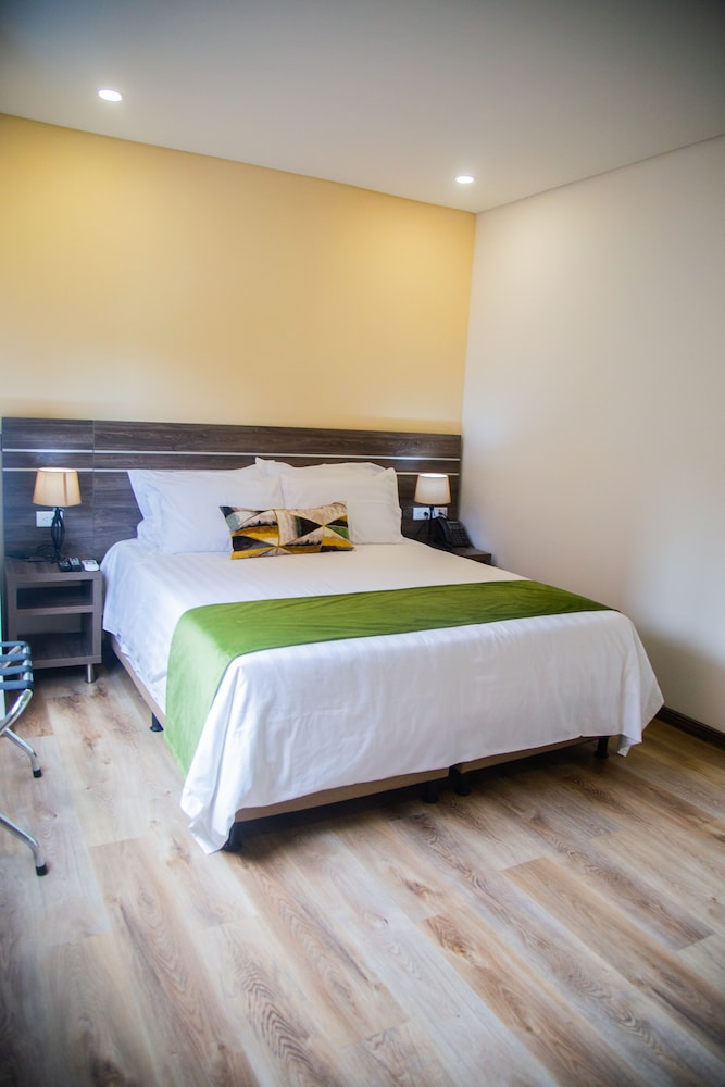 ecohub hotel medellin
