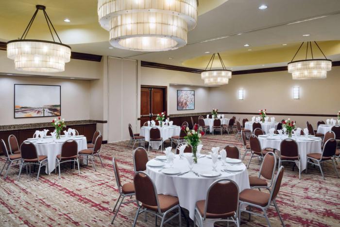 hilton garden inn el paso airport