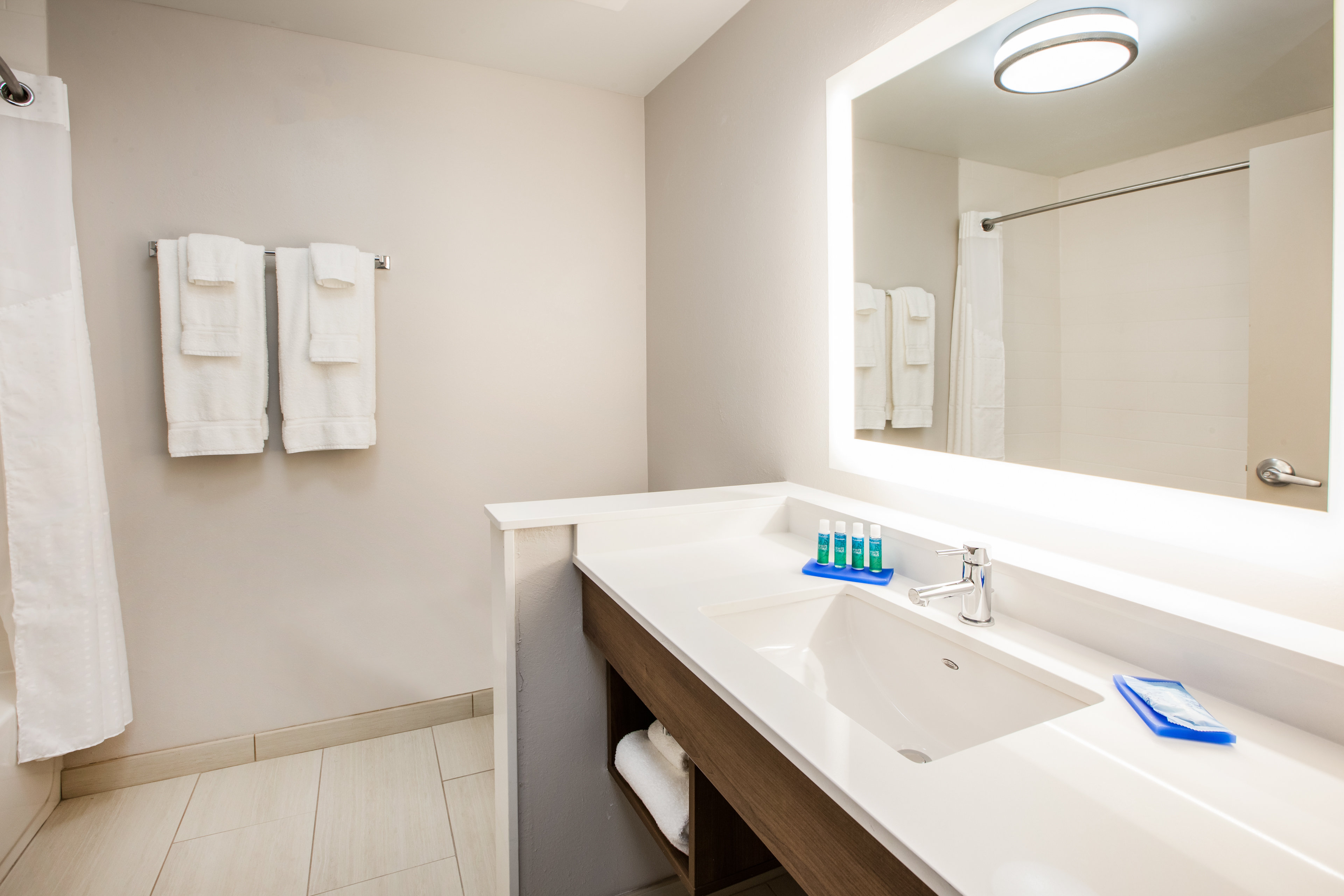holiday inn express ellensburg by ihg