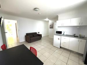 Browns Broadbeach,Gold Coast>>Broadbeach,2 star