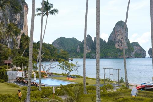 tinidee hideaway tonsai beach krabi