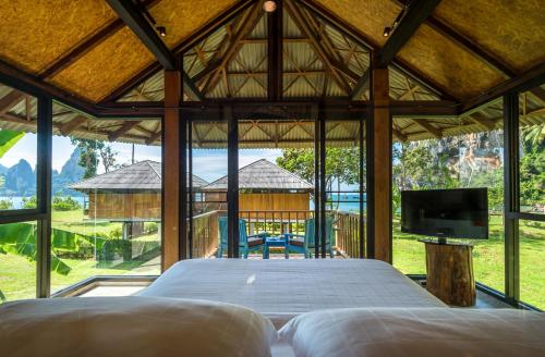 tinidee hideaway tonsai beach krabi