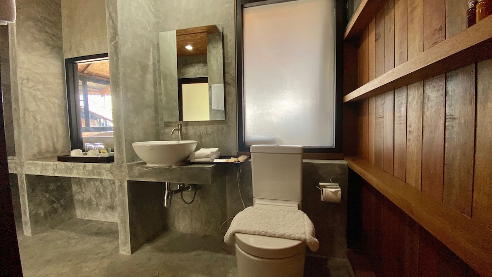 tinidee hideaway tonsai beach krabi