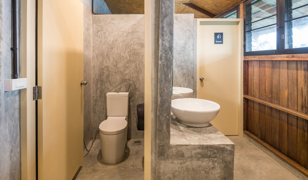 tinidee hideaway tonsai beach krabi