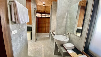 tinidee hideaway tonsai beach krabi