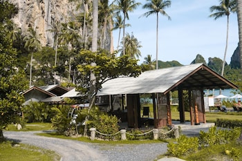 tinidee hideaway tonsai beach krabi