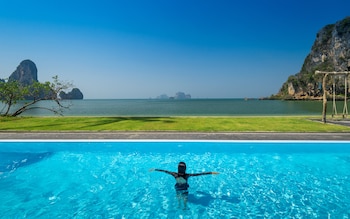 tinidee hideaway tonsai beach krabi