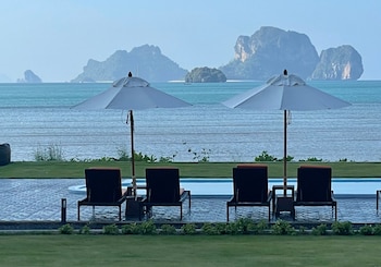 tinidee hideaway tonsai beach krabi