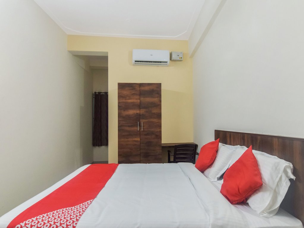 oyo 12347 mv residency