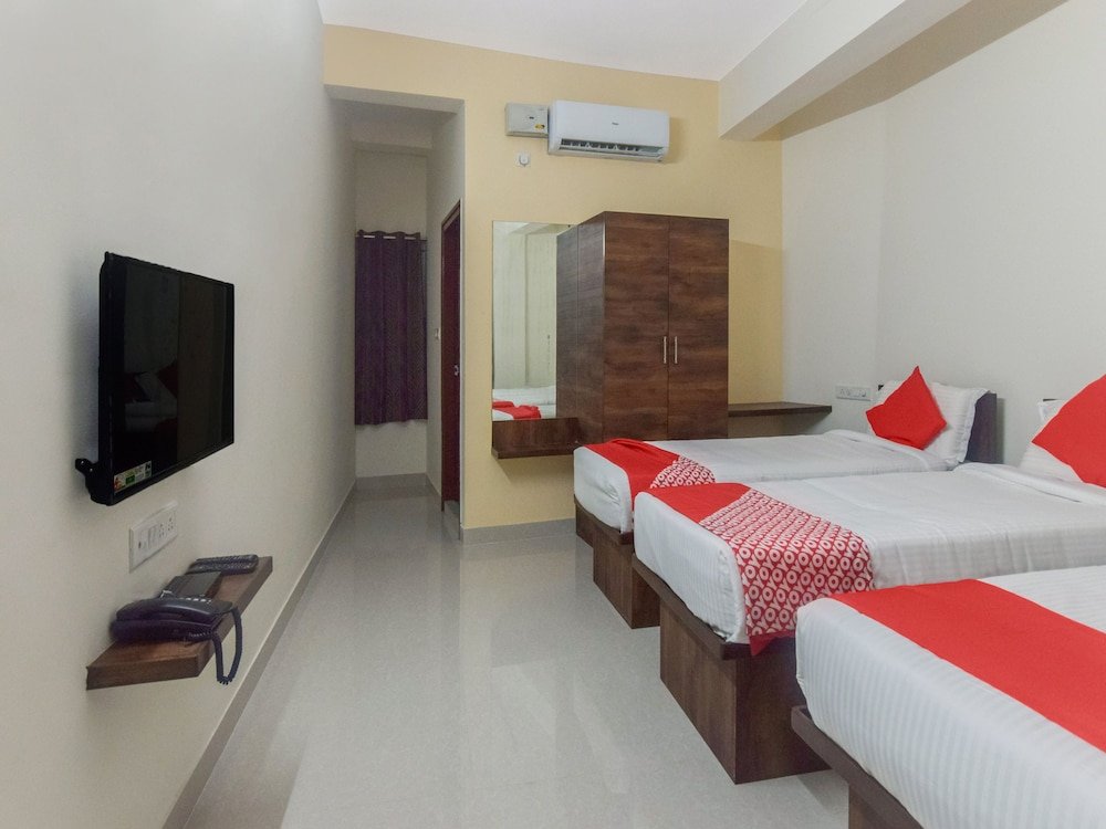 oyo 12347 mv residency