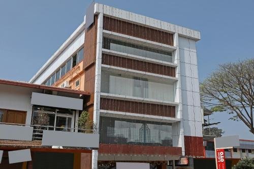 oyo 12347 mv residency