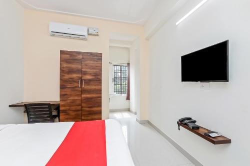 oyo 12347 mv residency