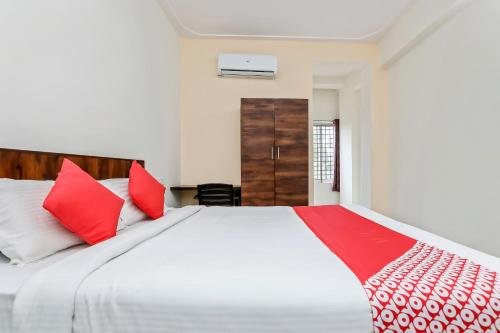 oyo 12347 mv residency