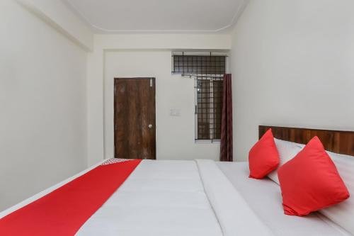 oyo 12347 mv residency