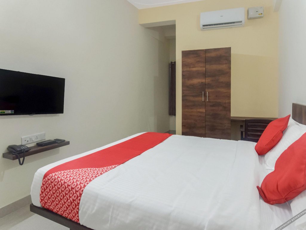oyo 12347 mv residency