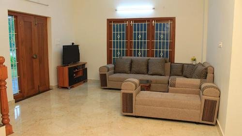 Virsaa Holiday Home,Anuppanadi,3 star