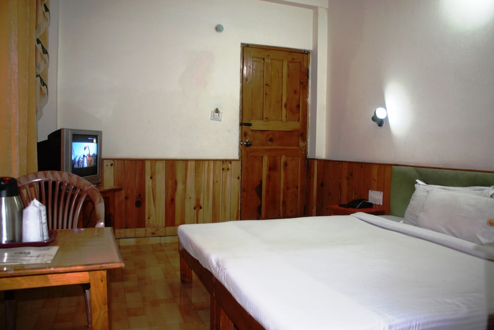 sarthak resorts