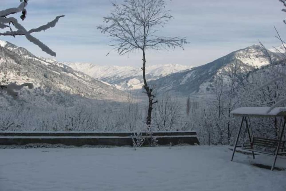 sarthak resorts