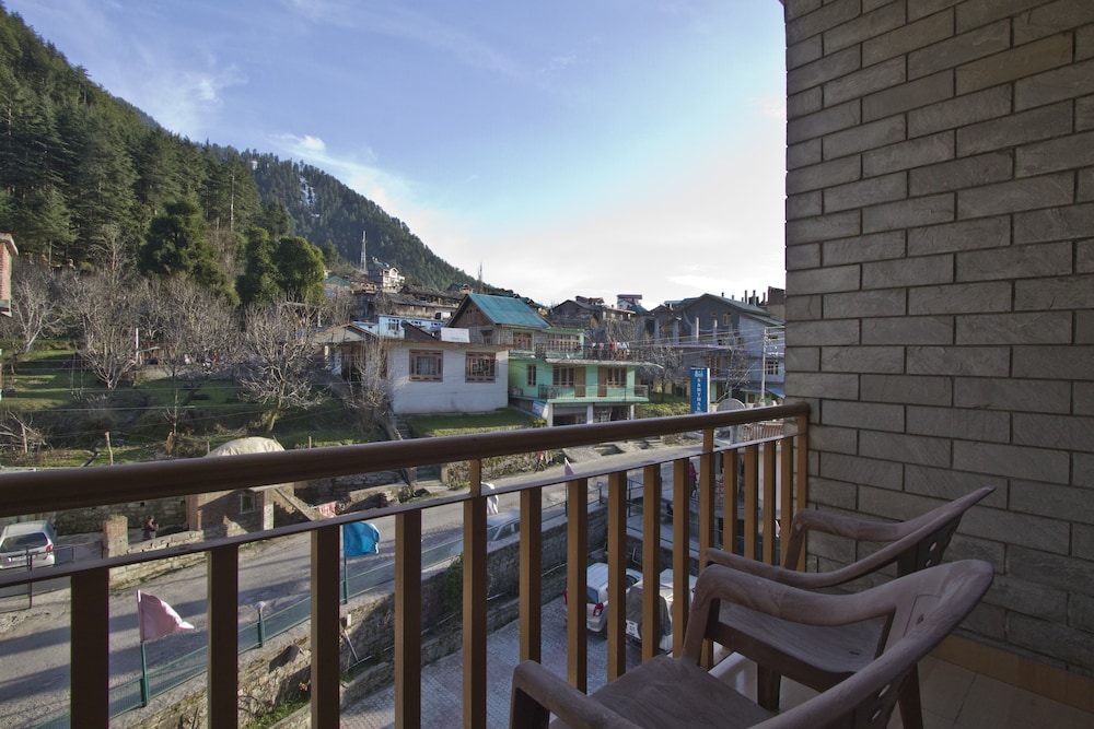 sarthak resorts