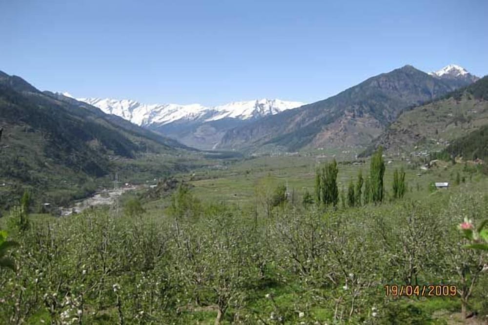 sarthak resorts