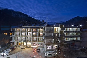 sarthak resorts