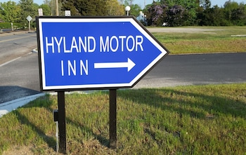 hyland motor inn