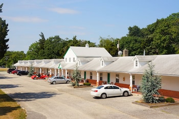 hyland motor inn