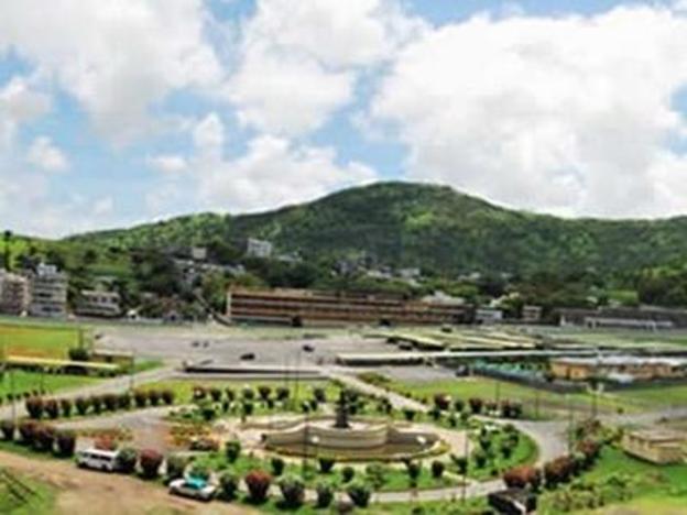 le champ de mars bandb