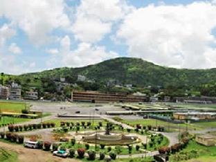 le champ de mars bandb