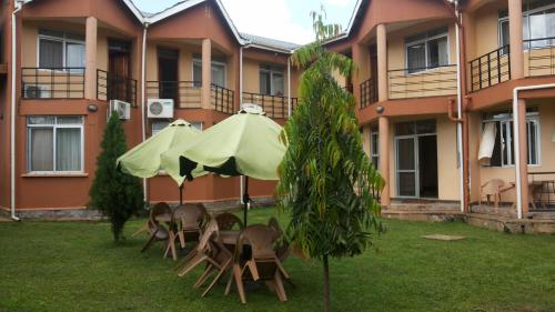 west cliff hotel