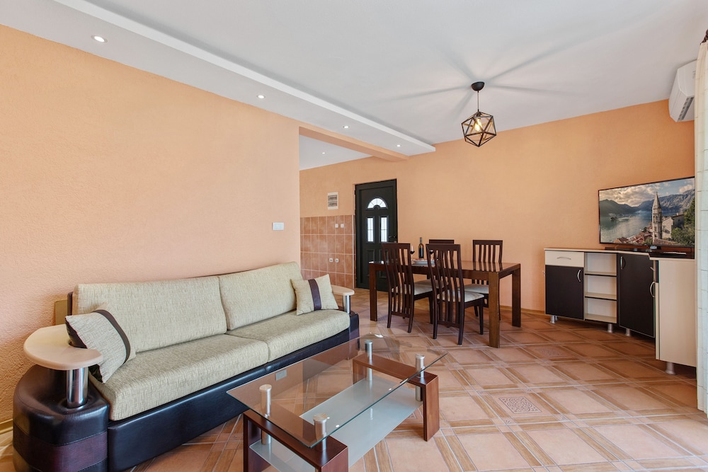 apartments doncic