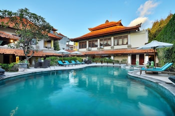 royal hotel and villa bali