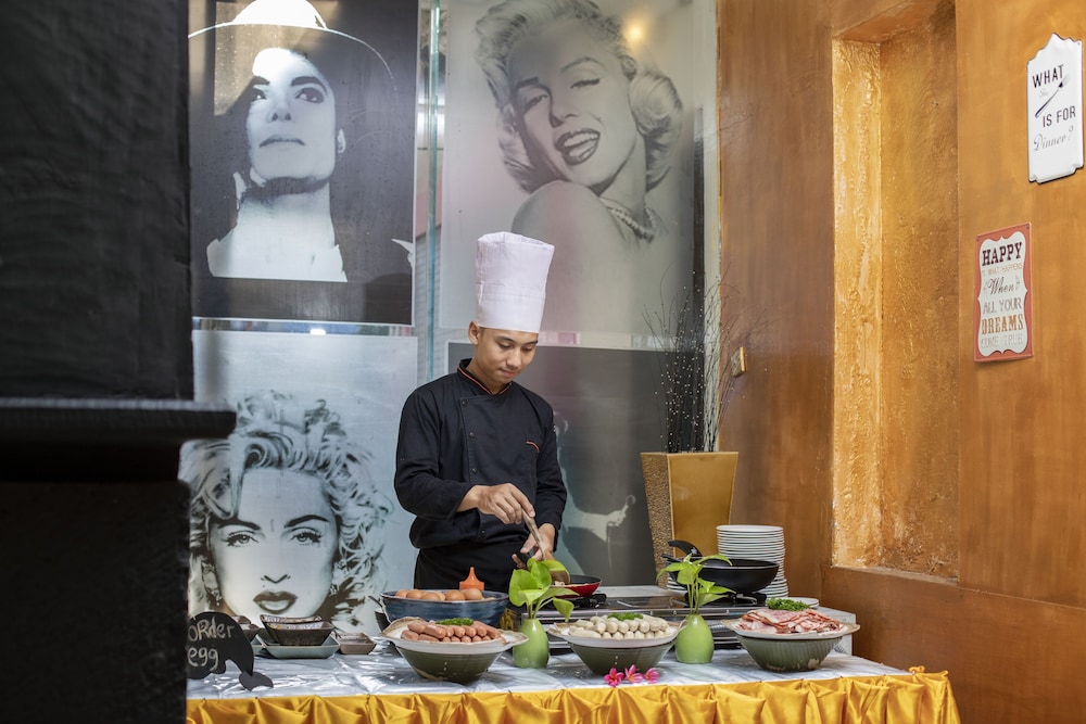 royal hotel and villa bali