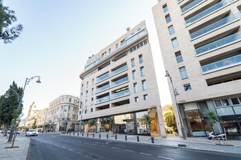 king david court isrentals