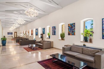 king david court isrentals